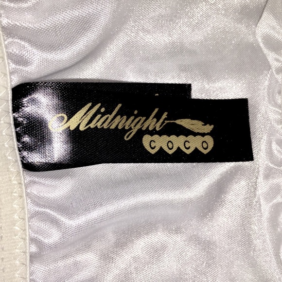 🦢Midnight White Satin & Lace Half Slip Small NWOT - Picture 5 of 5